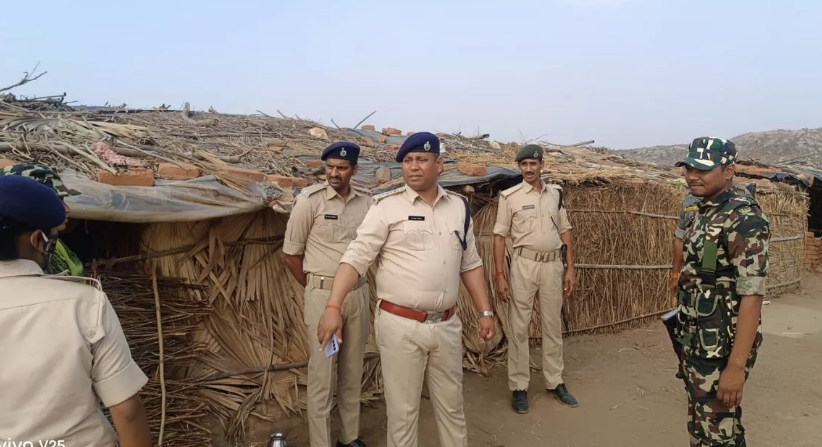 अंधविश्वास के चलते दंपत्ति की कुल्हाड़ी से निर्मम हत्या, ग्रामीणों ने जादू-टोना का आरोप लगाया