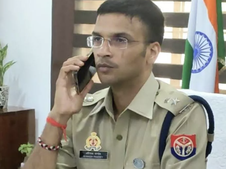 महिला के आरोपों पर सख्त कार्रवाई: एसपी अविनाश पांडे ने हज़ारा थाने के निरीक्षक प्रकाश सिंह को किया बर्खास्त