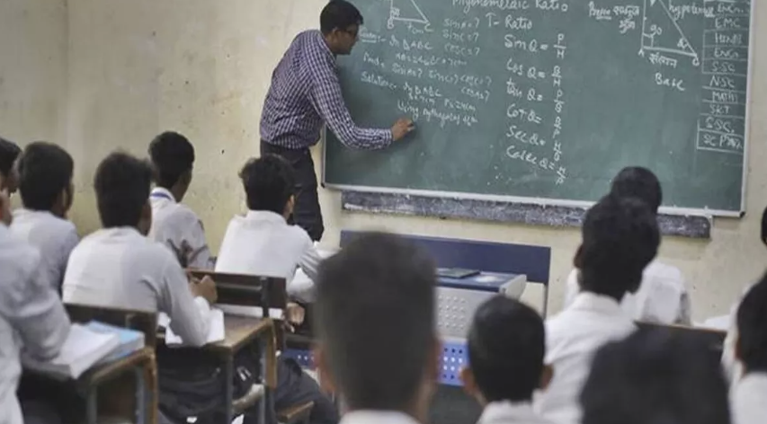 जमुई में 12 शिक्षकों द्वारा उपस्थिति में बड़े पैमाने पर धोखाधड़ी: डीईओ ने 48 घंटे के भीतर जवाब मांगा