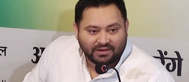 तेजस्वी यादव ने शहीद को श्रद्धांजलि दी, भारत-पाकिस्तान तनाव और अमेरिकी मध्यस्थता पर टिप्पणी की