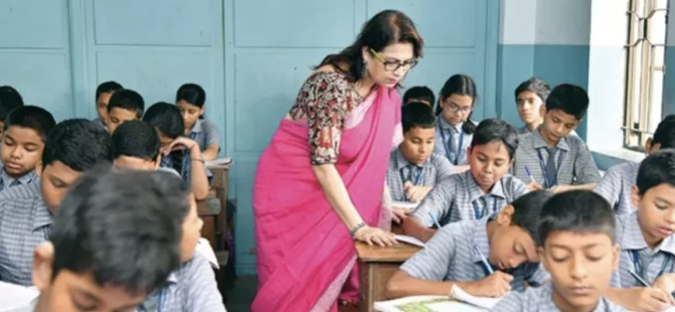 बिहार के स्कूलों में गपशप करने वाले शिक्षकों को कड़ी सजा मिलेगी